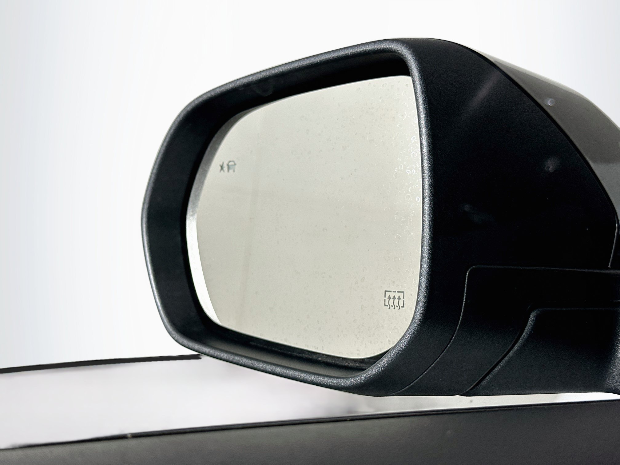 Used 2025 Chevrolet Traverse LT FWD image 16