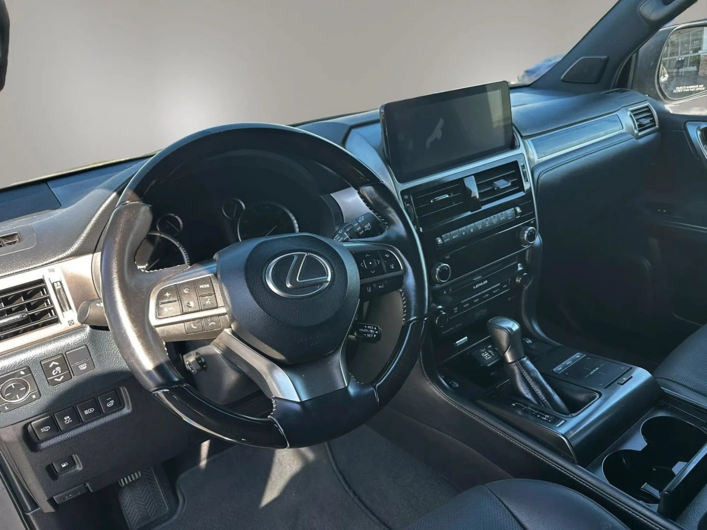 Used 2023 Lexus GX 460 Premium w/ Accessory Package AWD/4WD image 11