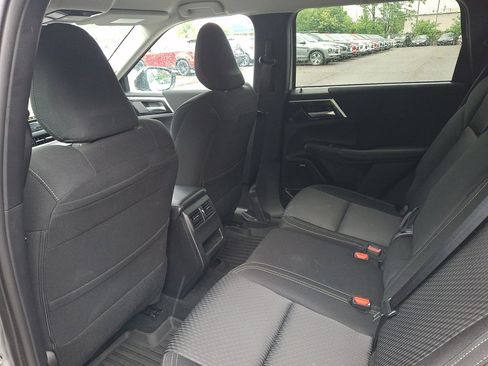 Used 2025 Mitsubishi Outlander ES AWD/4WD image 20