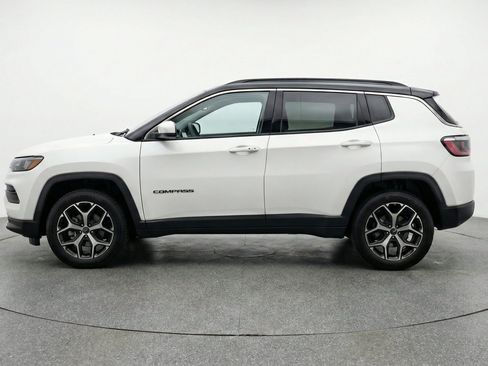 Used 2025 Jeep Compass Limited AWD/4WD image 5