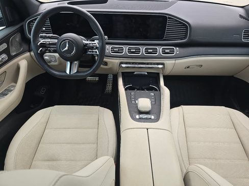 Certified 2025 Mercedes-Benz GLS 450 4MATIC image 21