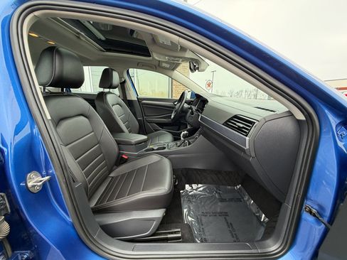 Used 2024 Volkswagen Jetta SE image 26