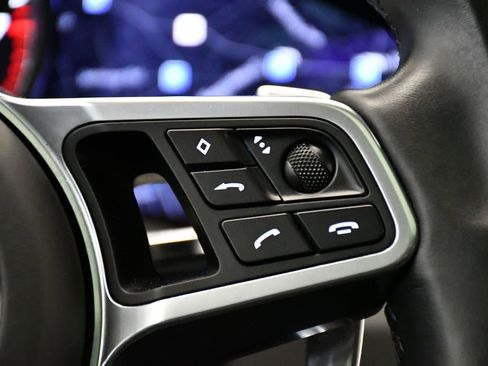 Used 2023 Porsche Cayenne S image 29