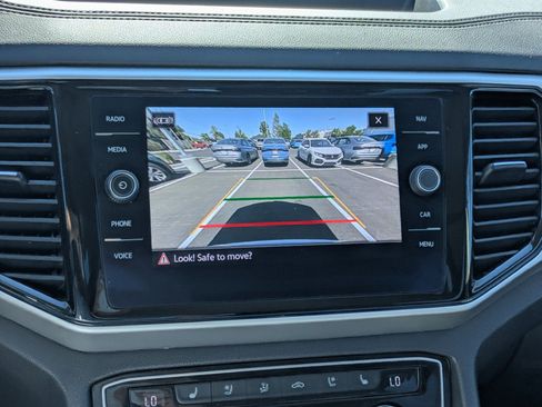 Used 2022 Volkswagen Atlas SEL Premium AWD/4WD image 27