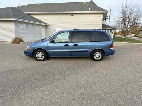 Used 2002 Ford Windstar LX image 2