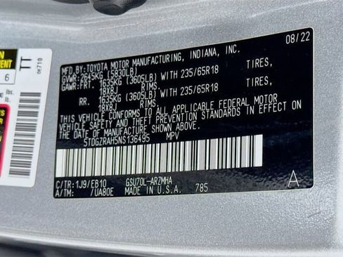 Used 2022 Toyota Highlander XLE FWD image 33
