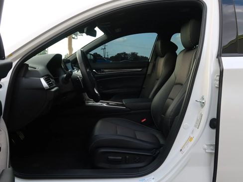 Used 2022 Honda Accord Sport image 13