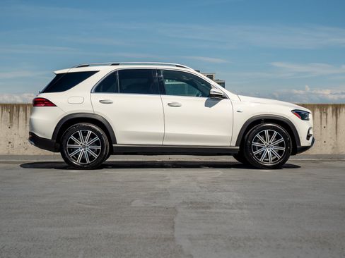 Certified 2025 Mercedes-Benz GLE 450e 4MATIC w/ Winter Package image 6