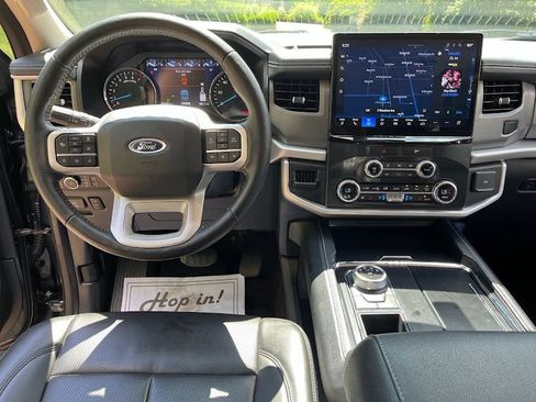 Used 2022 Ford Expedition XLT RWD image 21
