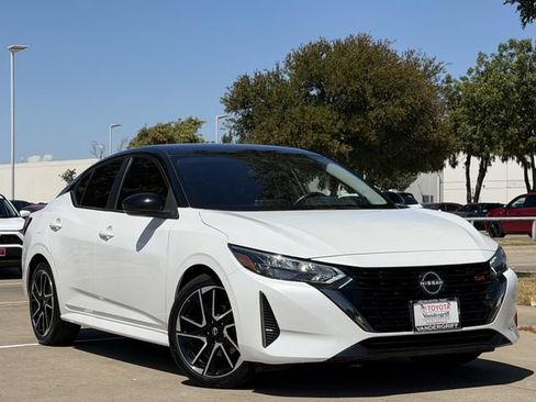 Used 2025 Nissan Sentra SR FWD image 2