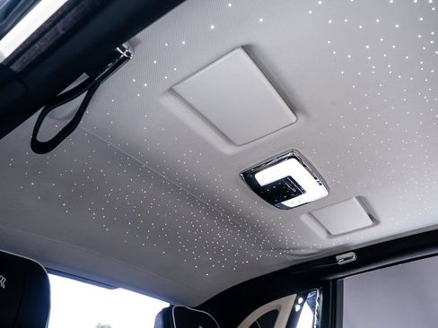 Used 2019 Rolls-Royce Phantom Sedan RWD image 57