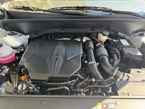 Used 2024 Kia Sorento SX image 44