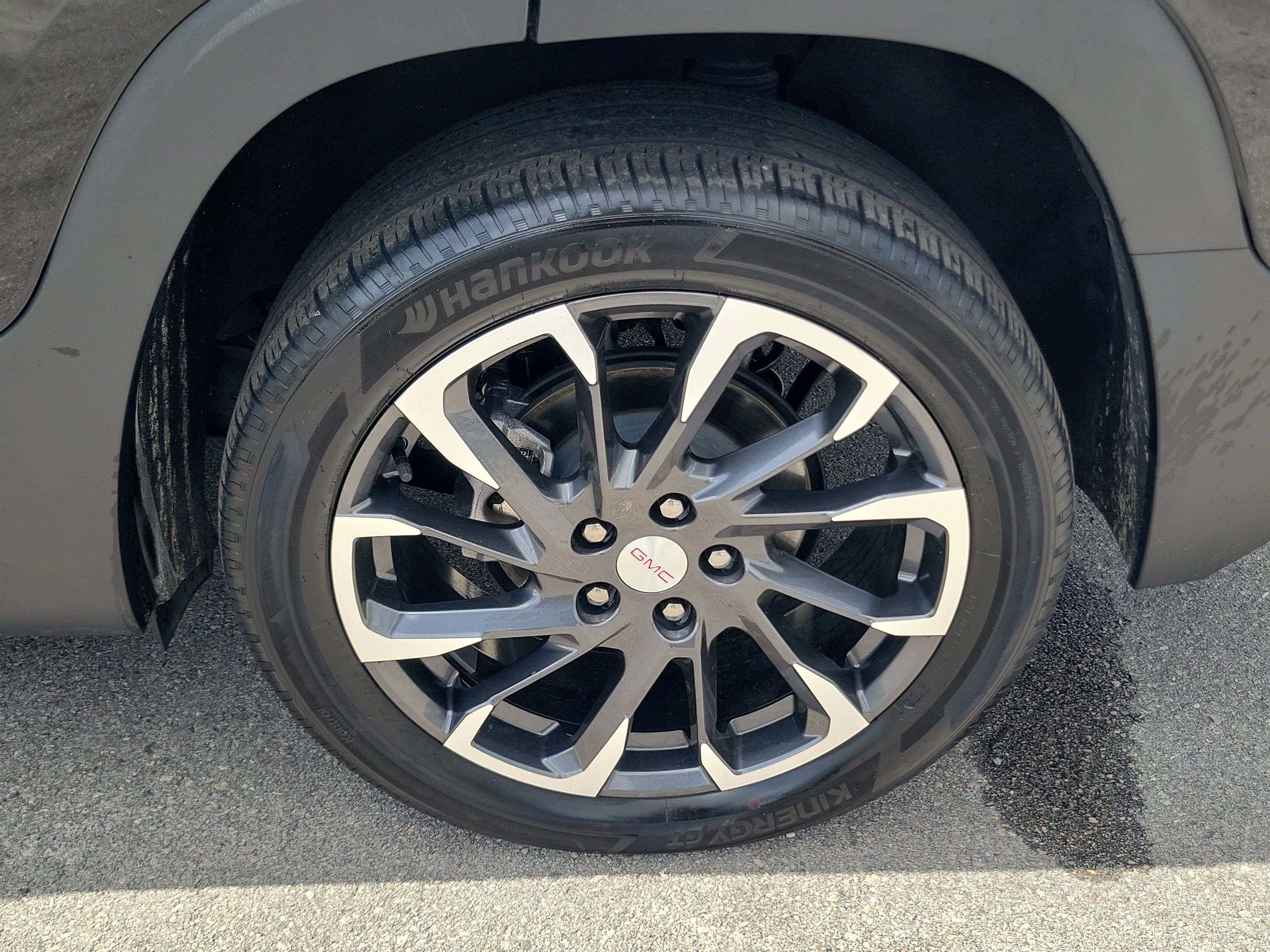 Used 2024 GMC Terrain SLT FWD image 32