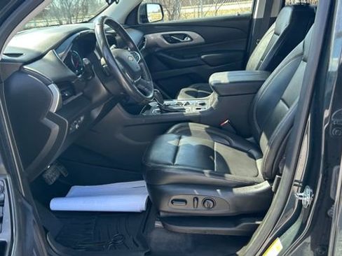 Used 2019 Chevrolet Traverse LT w/ LT Premium Package AWD/4WD image 15