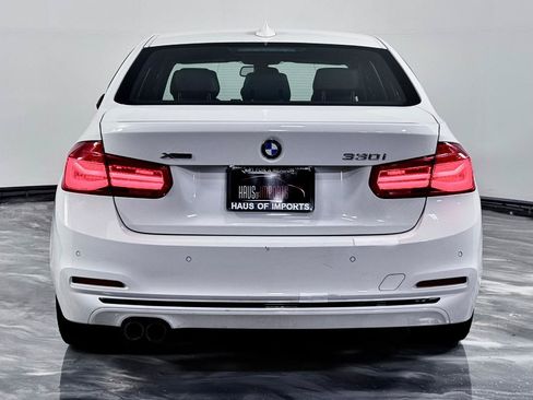 Used 2017 BMW 330i xDrive Sedan AWD/4WD image 7