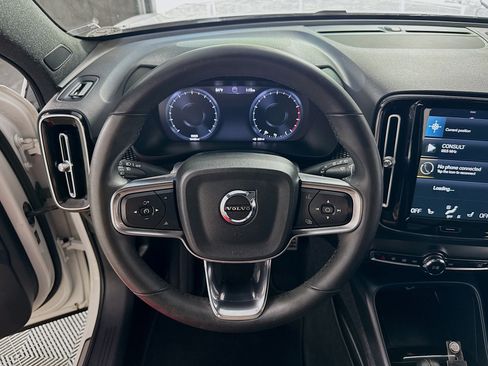 Used 2022 Volvo XC40 T5 R-Design AWD/4WD image 15