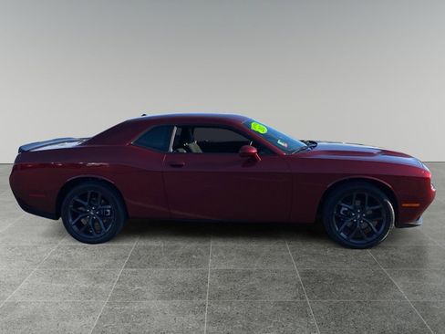 Used 2021 Dodge Challenger SXT w/ Driver Convenience Group RWD image 6