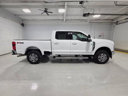 Used 2024 Ford F250 Lariat w/ FX4 Off-Road Package AWD/4WD image 9
