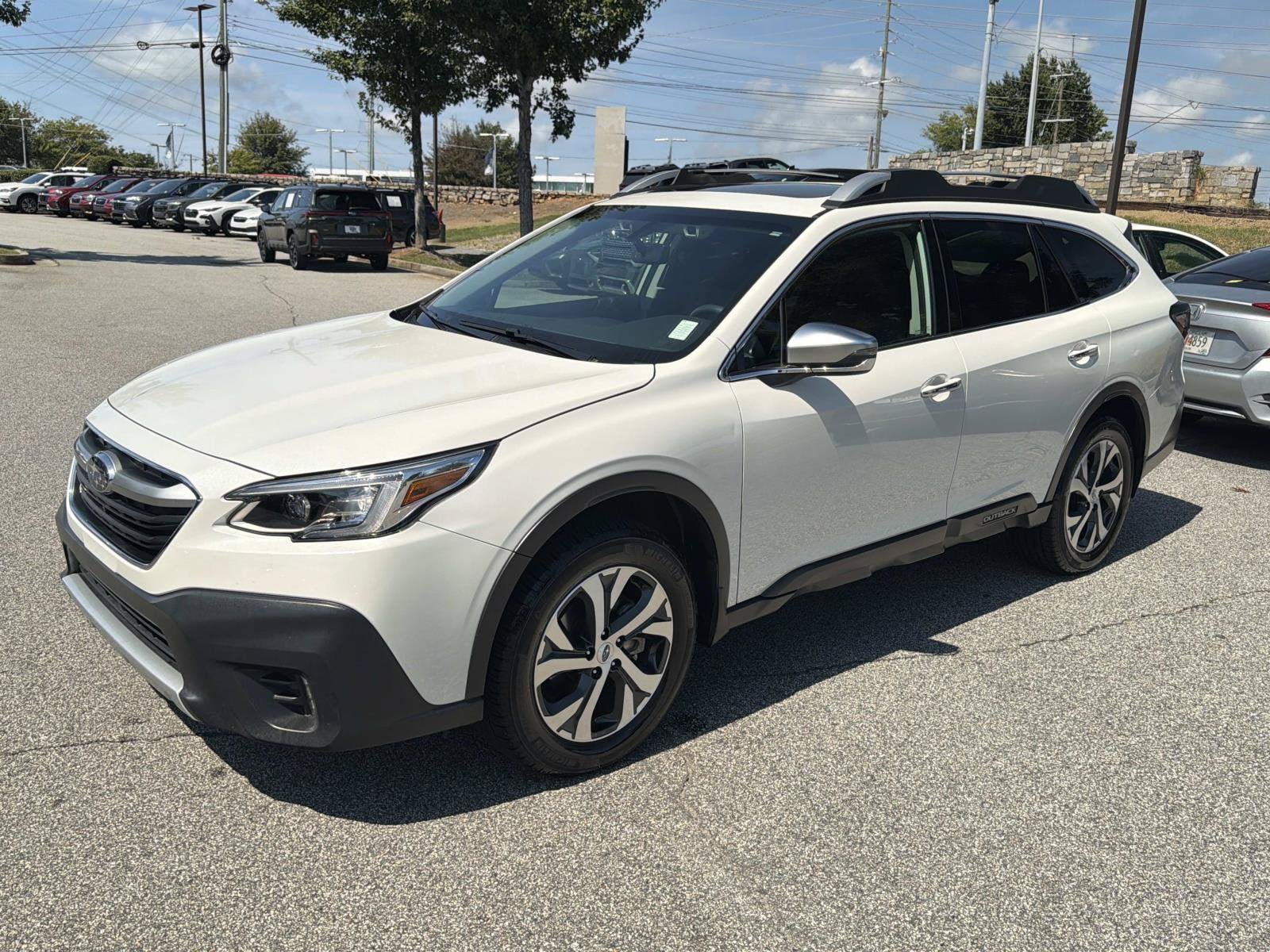 Used 2022 Subaru Outback Touring AWD/4WD image 6