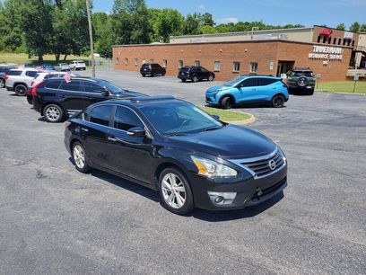 Used 2014 Nissan Altima 2.5 SL w/ Technology Package