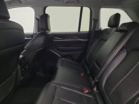 Used 2022 Jeep Grand Cherokee Limited 4xe image 18