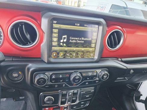 Used 2021 Jeep Wrangler Unlimited Rubicon w/ Xtreme Recon 35" Tire Package image 27