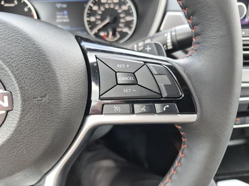 Used 2024 Nissan Altima 2.5 SR AWD/4WD image 26