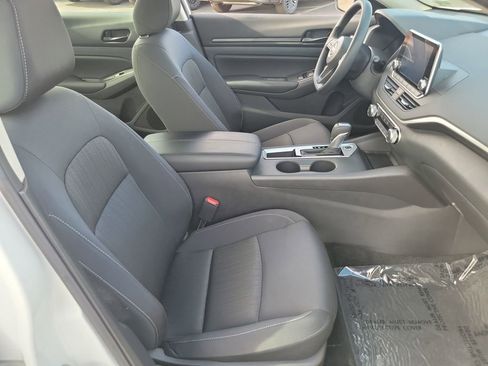 Certified 2025 Nissan Altima 2.5 S image 17