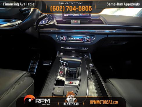 Used 2018 Audi SQ5 Premium Plus w/ Navigation Package image 17