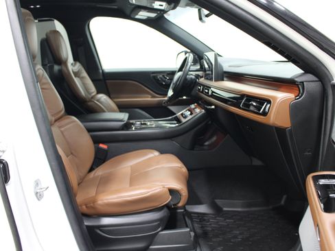 Certified 2023 Lincoln Aviator Grand Touring w/ Equipment Group 301A AWD/4WD image 29