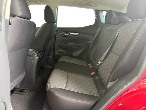Used 2018 Nissan Rogue Sport SV FWD image 16