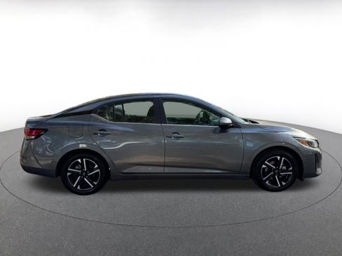 Used 2025 Nissan Sentra SV image 16