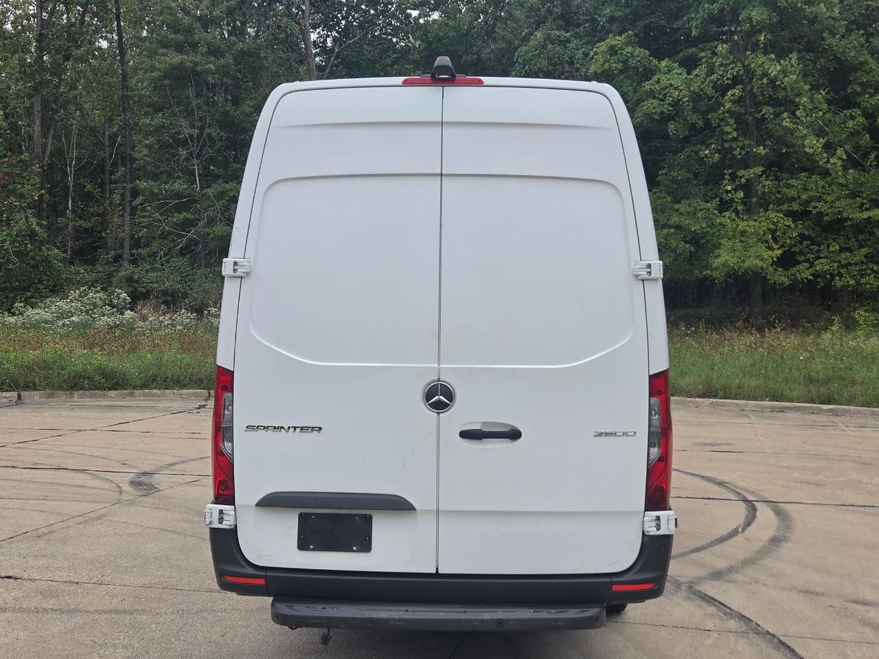 Used 2020 Mercedes-Benz Sprinter 2500 w/ Driver Convenience Package image 4