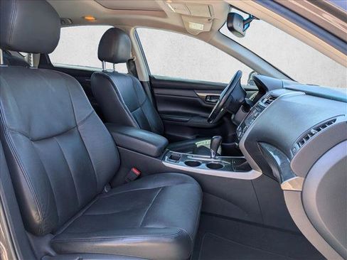 Used 2013 Nissan Altima 2.5 SL w/ Technology Pkg image 22