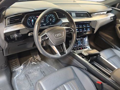 Used 2023 Audi e-tron Premium Plus w/ Premium Plus Package AWD/4WD image 19