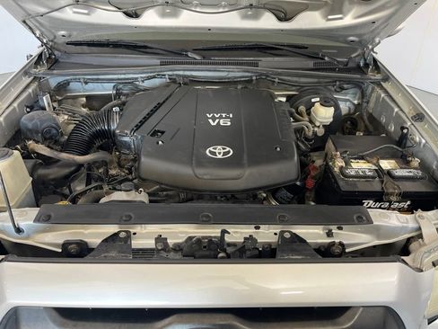 Used 2013 Toyota Tacoma 4x4 Double Cab w/ TRD Sport Pkg image 9