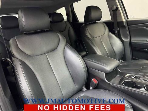 Used 2019 Hyundai Santa Fe AWD image 21