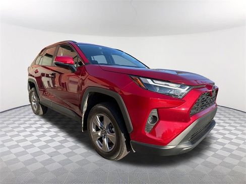 Used 2025 Toyota RAV4 XLE image 3