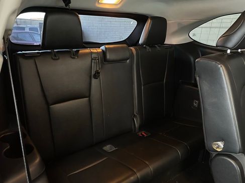 Used 2020 Toyota Highlander XLE image 22