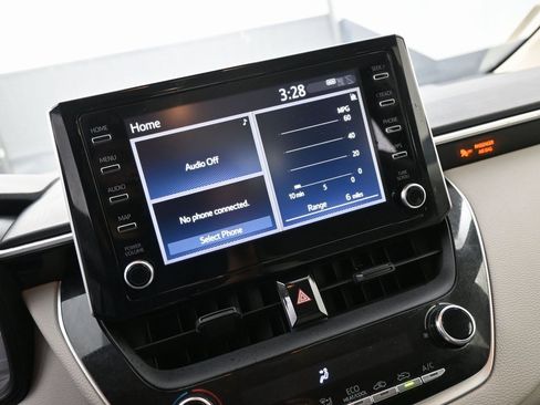 Used 2020 Toyota Corolla LE image 18