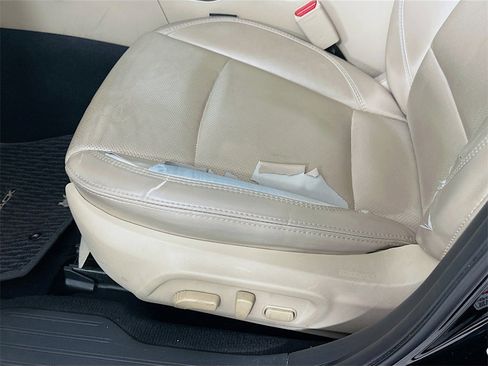 Used 2018 Subaru Outback 2.5i Limited image 9