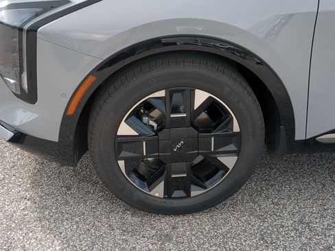New 2026 Kia Sportage SX FWD image 10