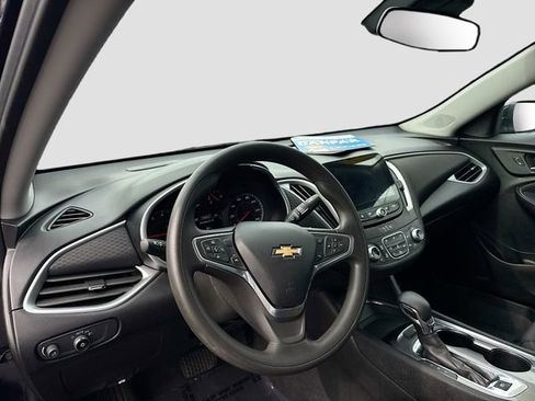 Used 2023 Chevrolet Malibu LT FWD image 9
