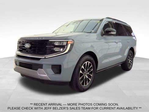 Used 2025 Ford Expedition Platinum AWD/4WD image 1