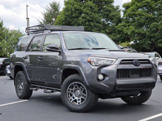 Used 2020 Toyota 4Runner Venture w/ Moonroof Package AWD/4WD video 2
