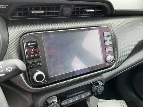 Used 2022 Nissan Kicks SV w/ Interior Electronics Package FWD image 24