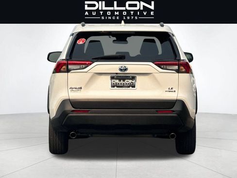 Used 2022 Toyota RAV4 LE AWD/4WD image 5