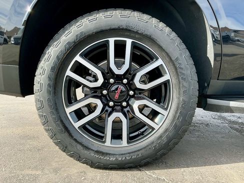 Used 2021 GMC Yukon AT4 w/ Rear Media and Nav Package image 21