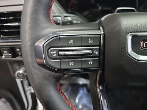 Used 2026 GMC Yukon AT4 Ultimate AWD/4WD image 18