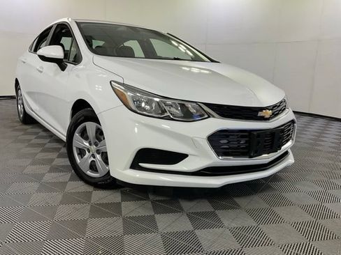Used 2018 Chevrolet Cruze LS FWD image 45